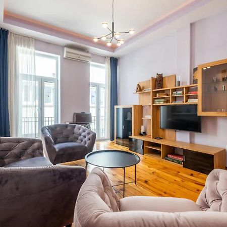 Charming 2Bdr Apartment In Historic Center With Parking Szófia Kültér fotó