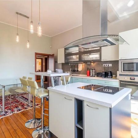 Charming 2Bdr Apartment In Historic Center With Parking Szófia Kültér fotó